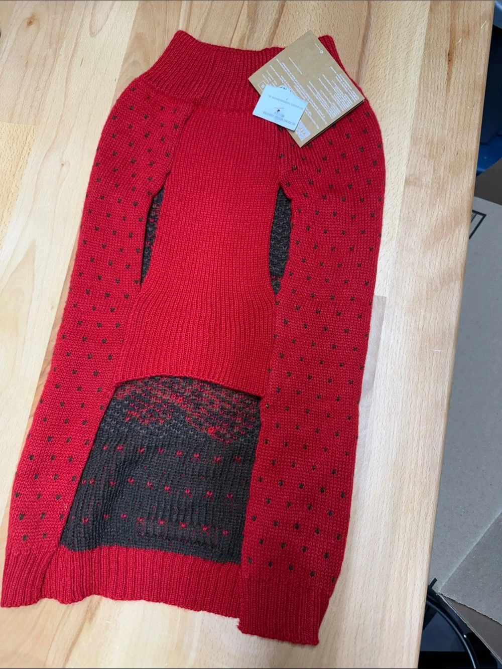 Eddie Bauer Redmond Moose pet sweater